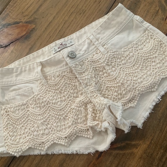 Hollister women’s size 26 shorts - Picture 1 of 5